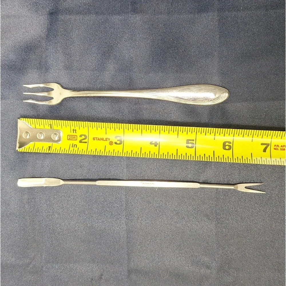 6 Oneida Silver Stainless Camber Cresta Windswept Scroll Cocktail Forks + 4 read
